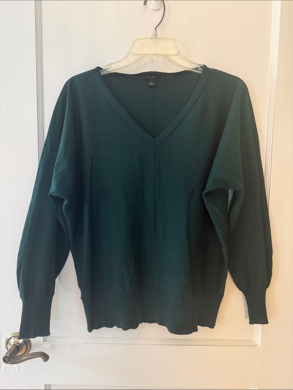 Ann Taylor Factory Dark Green V-Neck Pullover Sweater